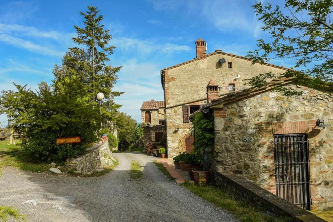 Agriturismo Antico Borgo Montacuto Pari Exterior photo